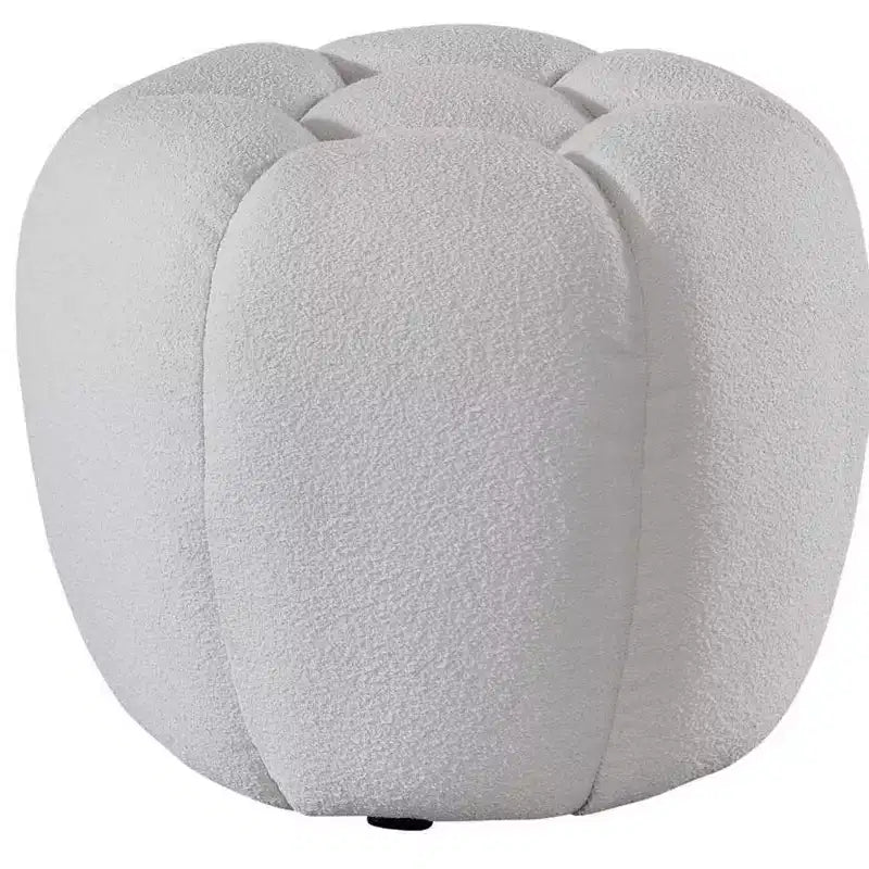 HomeRoots 19 White Tufted Boucle Round Ottoman